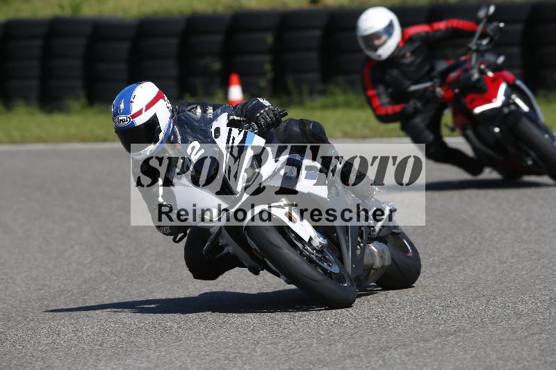 /Archiv-2024/29 12.06.2024 MOTO.CH Track Day ADR/Gruppe gelb/72